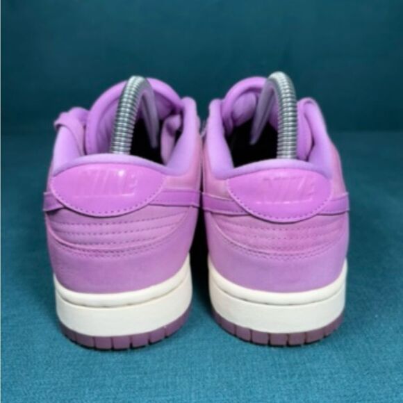 Nike Dunk Low PRM Rush Fuchsia Womens Size7.5 Active Fuchsia - Picture 2 of 8